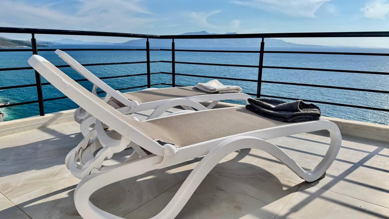 Ferienwohnung Viola Sea View Penthouse Sarandë Exterior foto