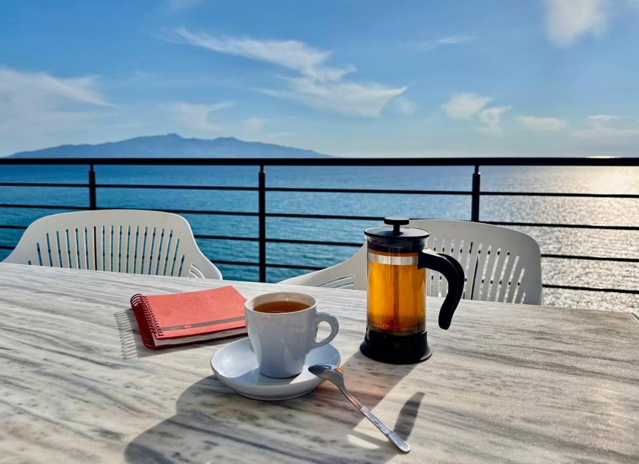 Ferienwohnung Viola Sea View Penthouse Sarandë Exterior foto